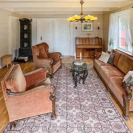 5 Bedroom Amazing In *