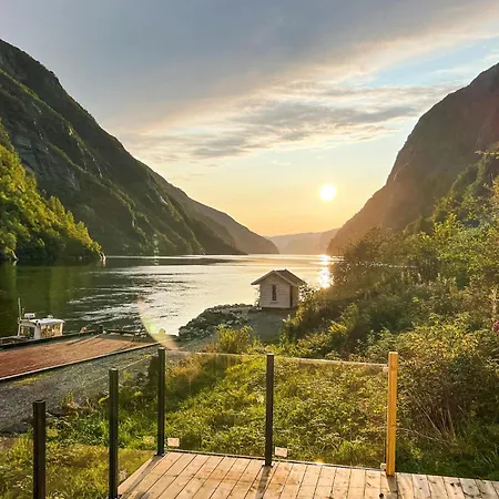 Feriehus 5 Bedroom Amazing In