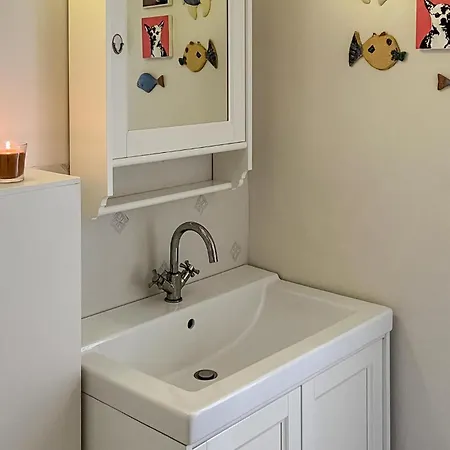 5 Bedroom Amazing In Holiday home