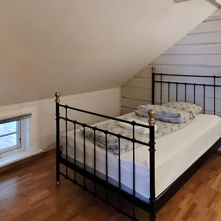 5 Bedroom Amazing In *