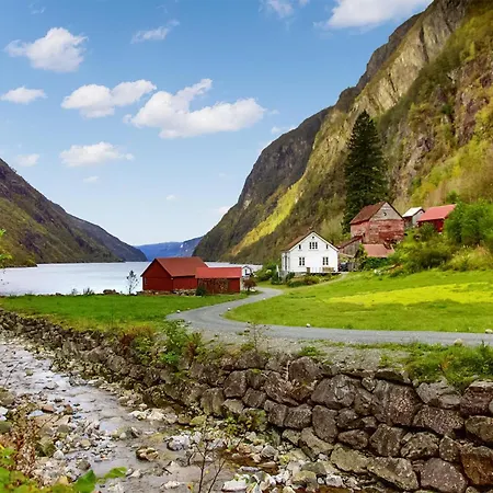 Holiday home 5 Bedroom Amazing In Suldalsosen